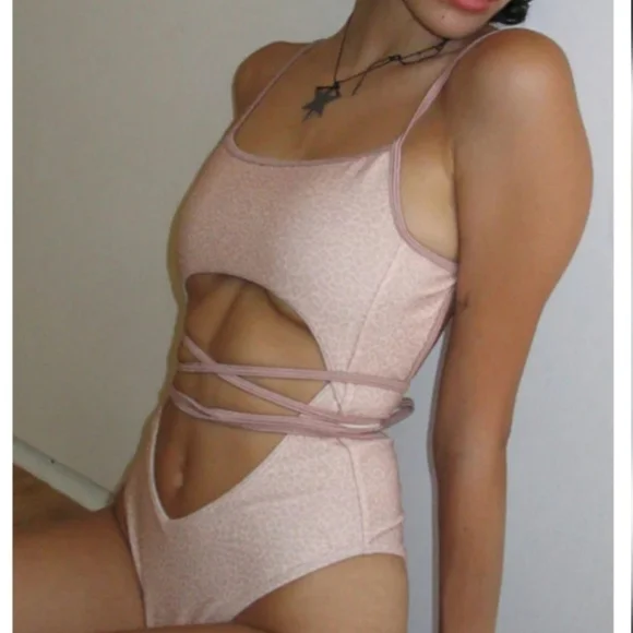 New!Frankie's Bikinis Alice Terry Wrap One Piece Swimsuit‎ - Picture 3 of 12